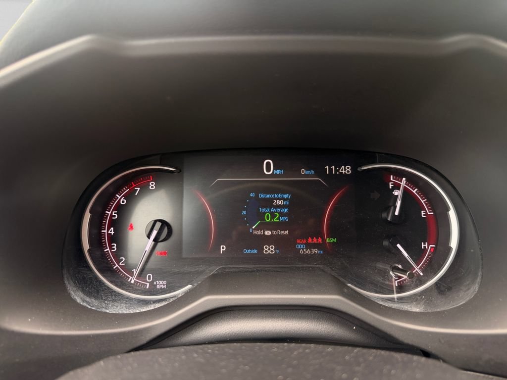 Used 2024 Toyota RAV4 XLE FWD image 21