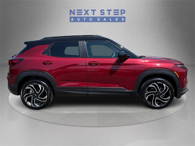 Used 2025 Chevrolet TrailBlazer RS w/ Convenience Package image 9