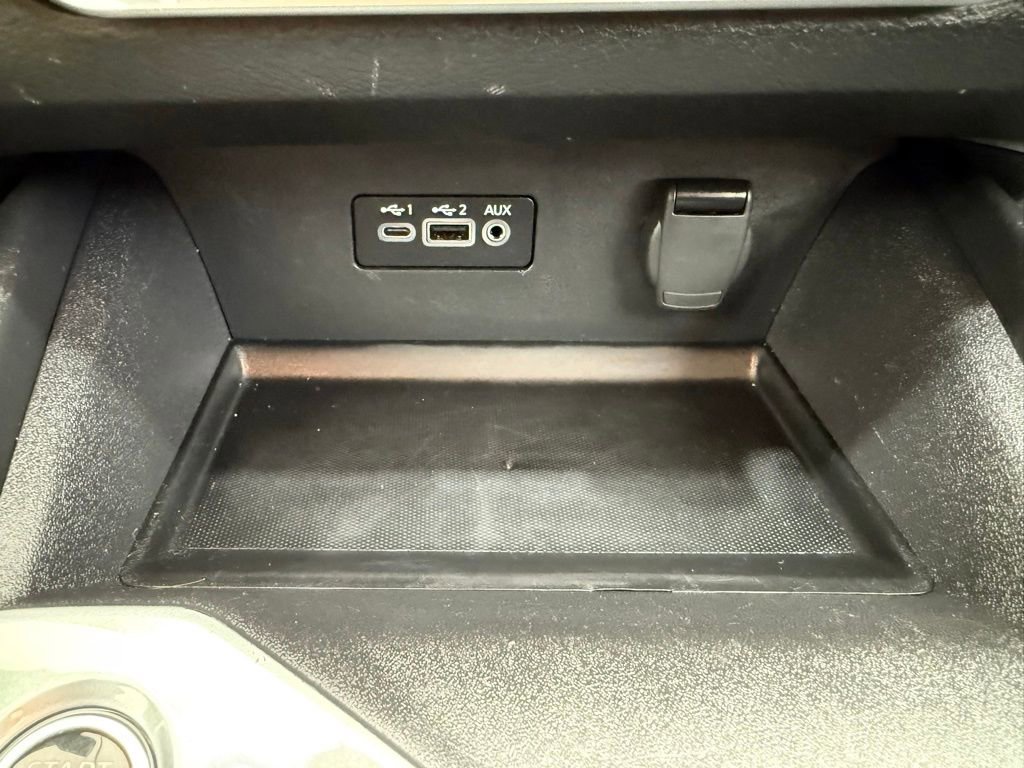 Used 2025 Nissan Altima 2.5 SV FWD image 36