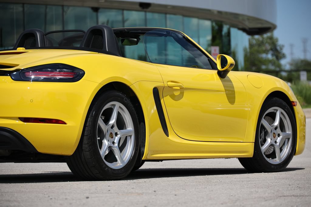 Certified 2024 Porsche 718 Boxster RWD image 24
