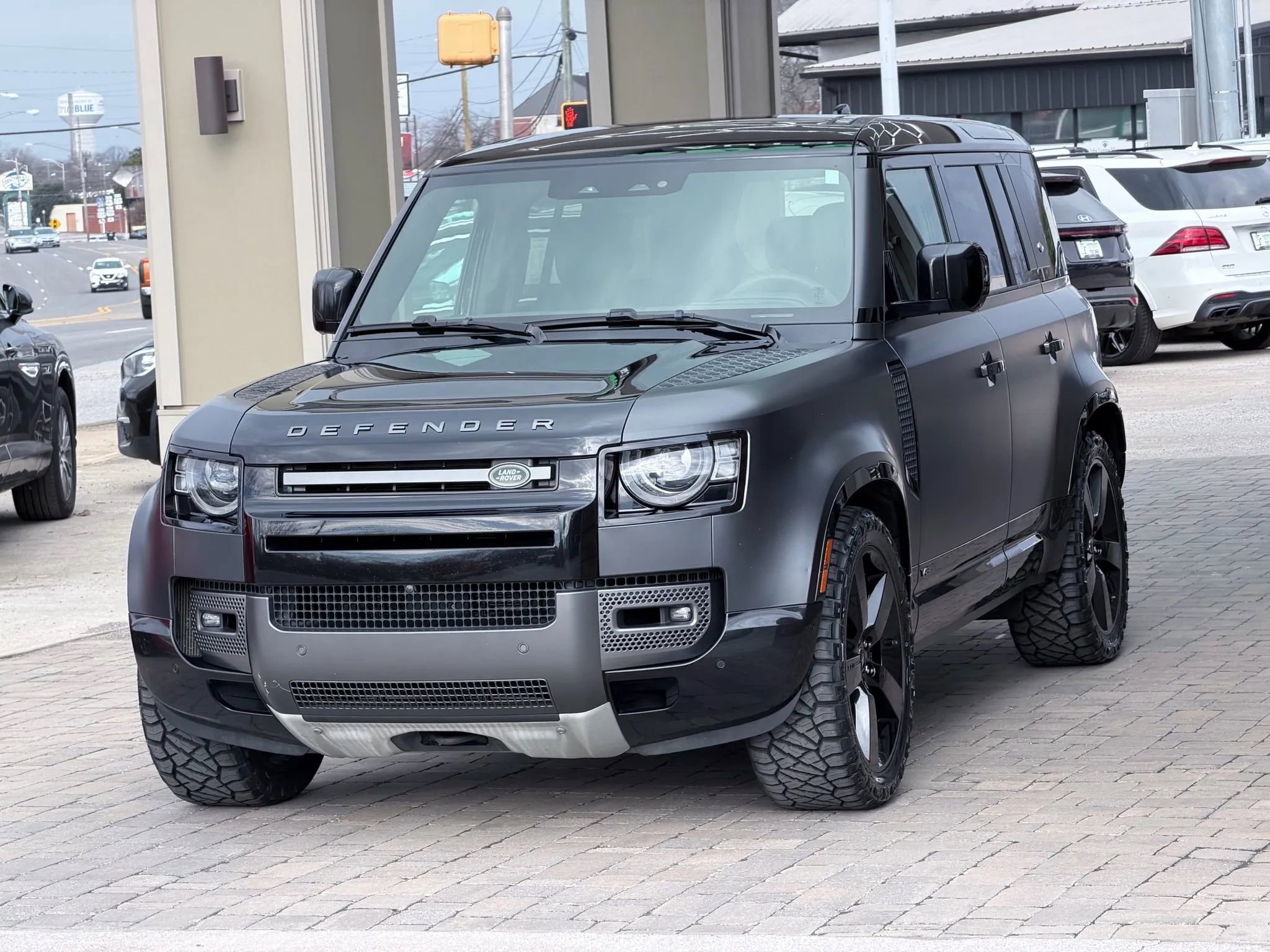 Used 2023 Land Rover Defender 110 V8 image 53