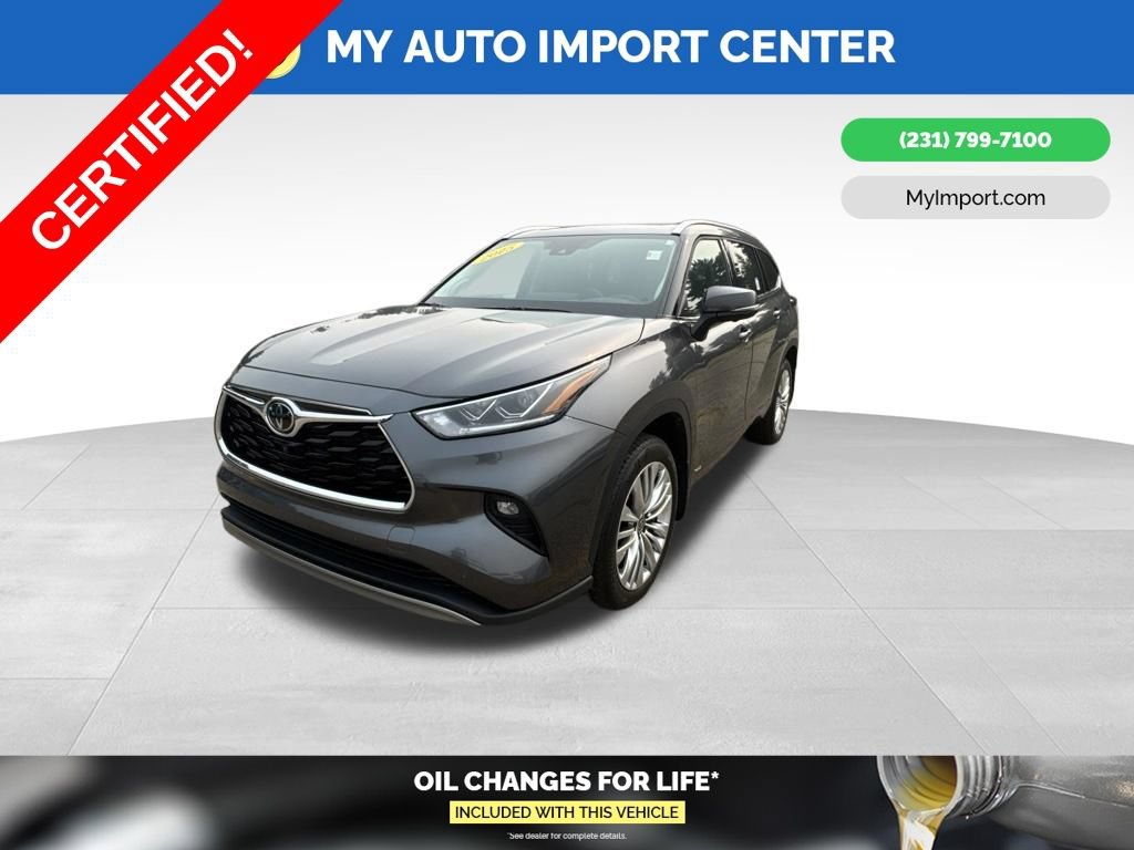 Certified 2025 Toyota Highlander Platinum AWD/4WD image 3