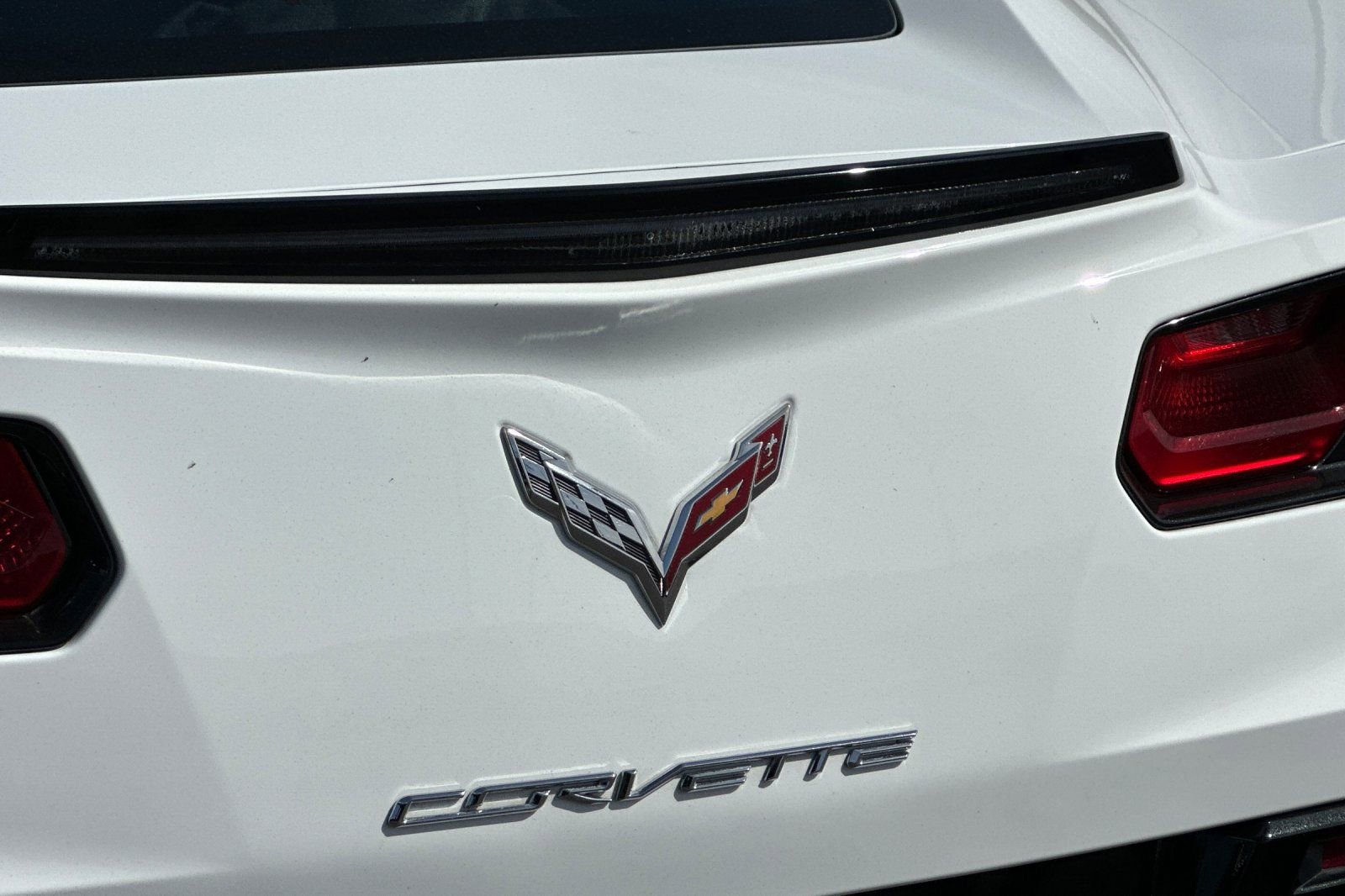 Used 2019 Chevrolet Corvette Stingray Coupe w/ 1LT RWD image 25