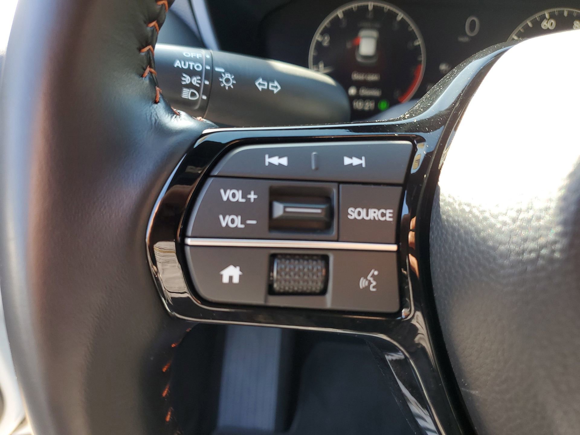 Used 2025 Honda HR-V Sport image 16