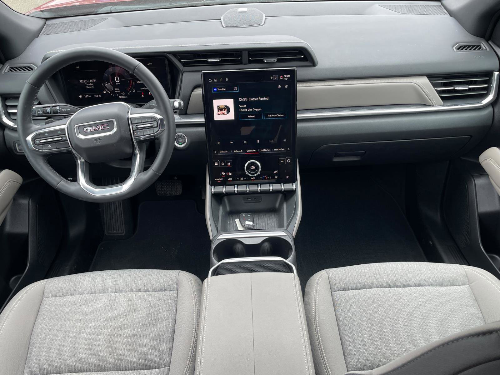 Used 2025 GMC Terrain Elevation w/ Black Edition image 19