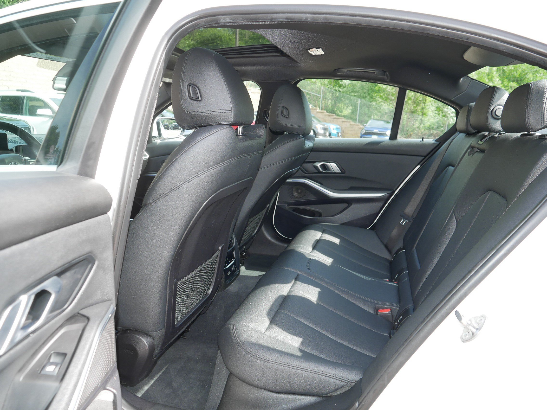 Used 2020 BMW 330i xDrive Sedan AWD/4WD image 36