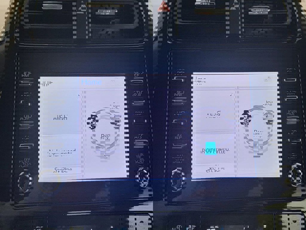 Used 2020 Toyota Prius image 20