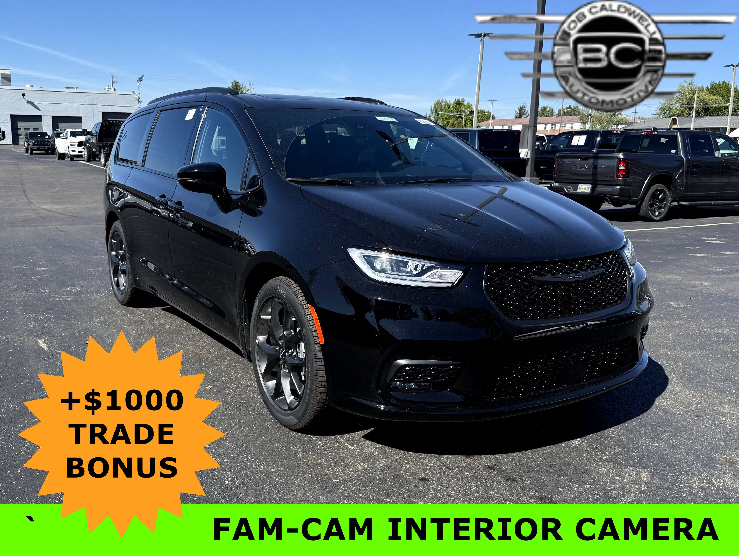 New 2026 Chrysler Pacifica Limited video 1