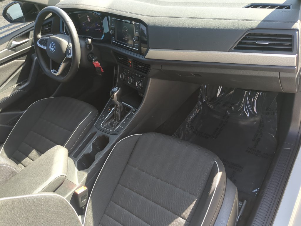 Certified 2024 Volkswagen Jetta Sport FWD image 11