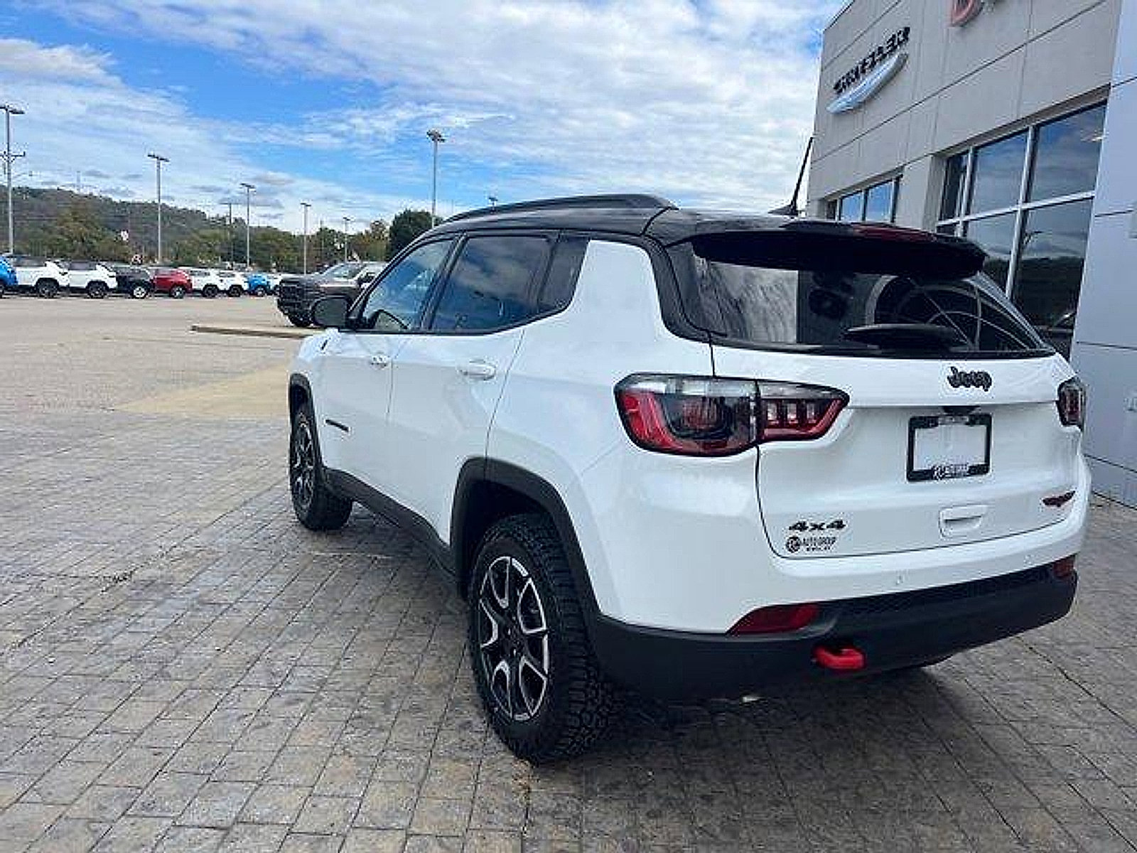 New 2026 Jeep Compass Trailhawk image 7