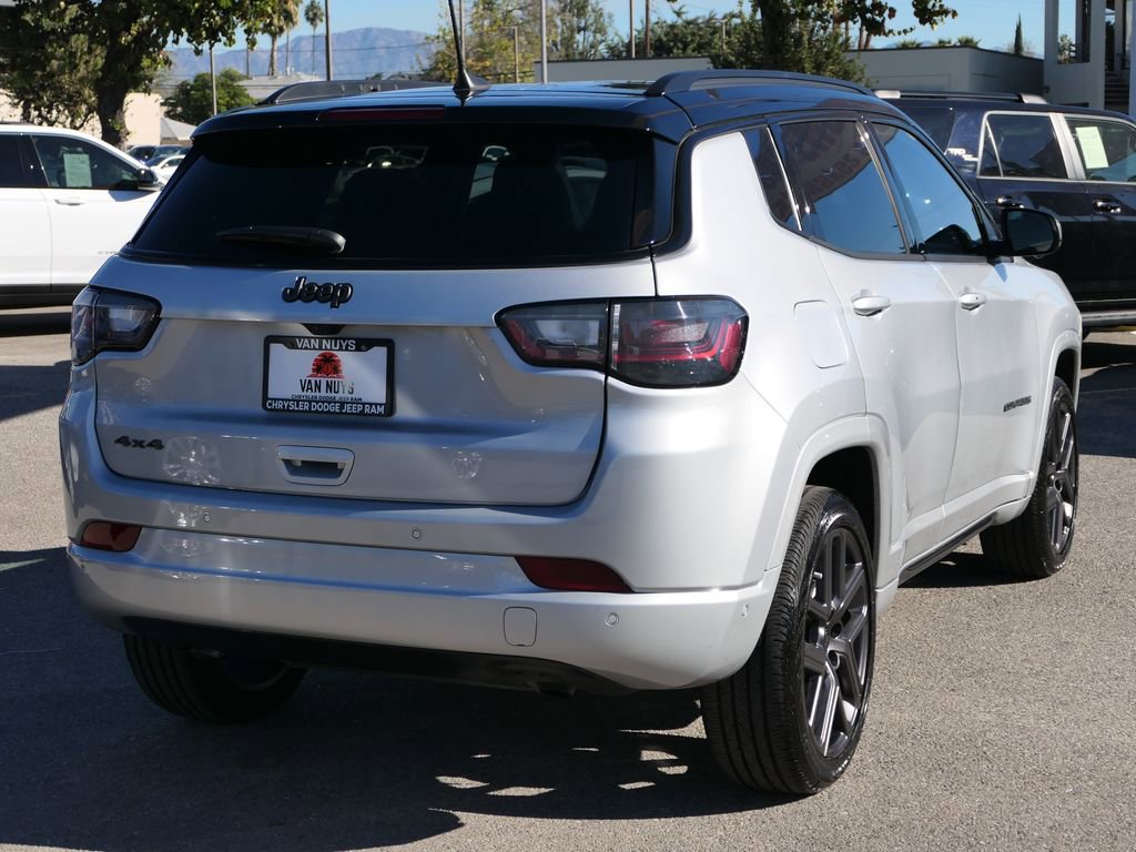 Used 2025 Jeep Compass Limited w/ Driver Assist Group I image 4