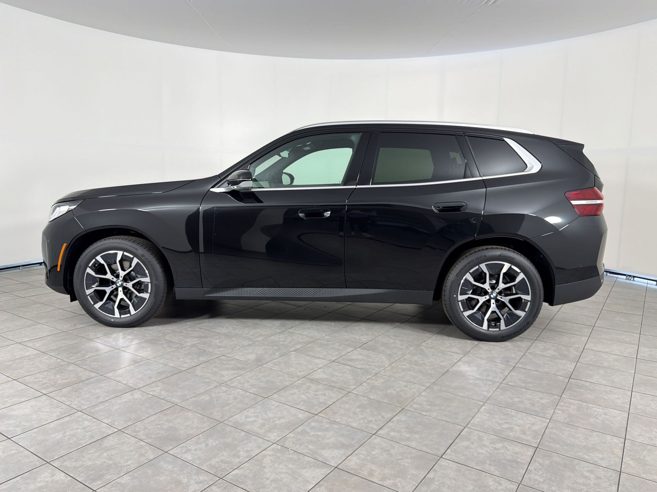 New 2026 BMW X3 xDrive30i w/ Convenience Package AWD/4WD image 2