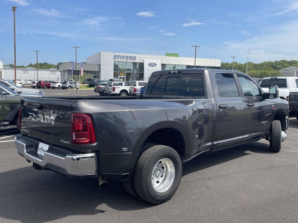 Used 2026 RAM 3500 Laramie w/ Max Tow Package AWD/4WD image 3