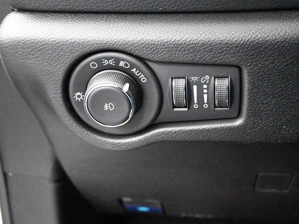 New 2026 Chrysler Pacifica Select image 23