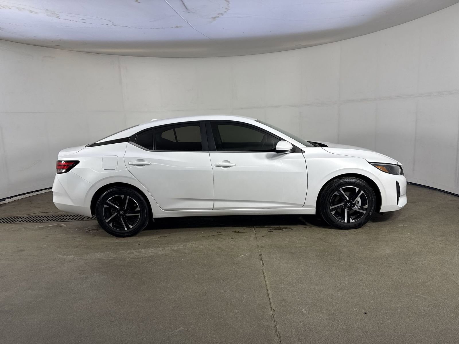 Certified 2025 Nissan Sentra SV image 36