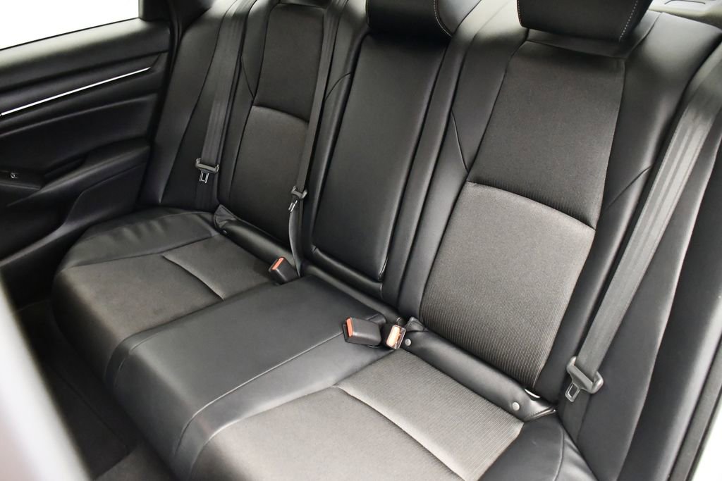 Used 2018 Honda Accord Sport image 40