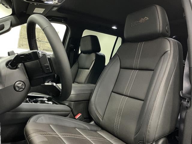 New 2026 Chevrolet Tahoe High Country AWD/4WD image 9