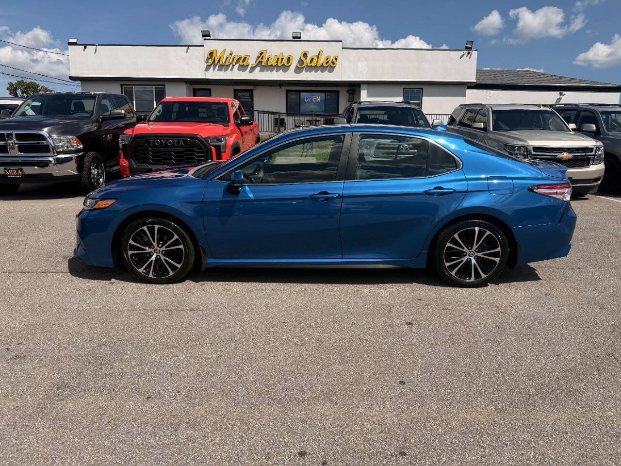 Used 2020 Toyota Camry SE w/ Audio Package