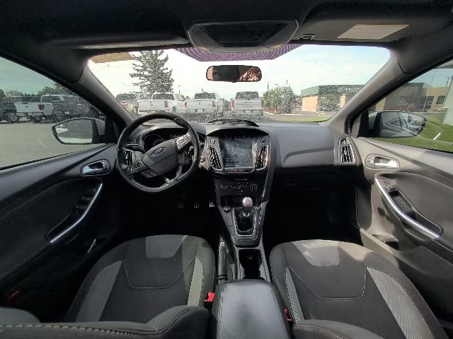 Used 2016 Ford Focus ST FWD image 6
