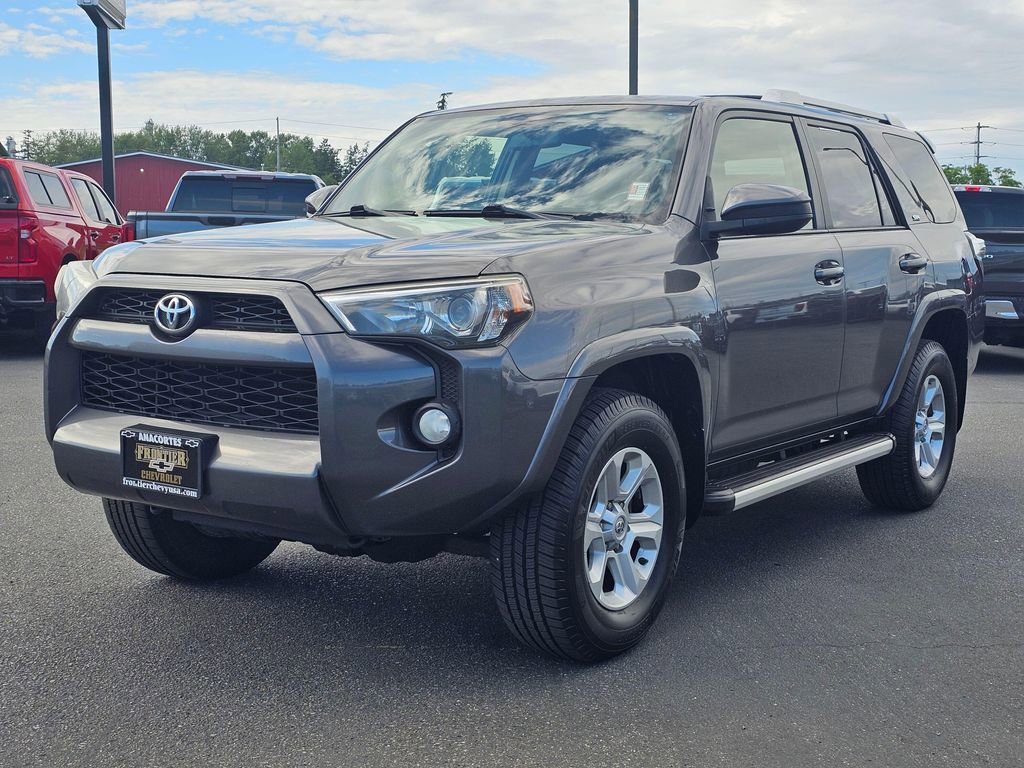 Used 2015 Toyota 4Runner SR5 AWD/4WD image 7