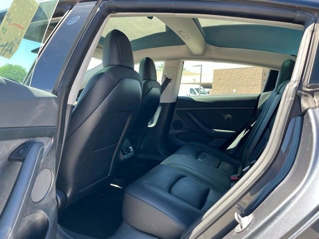 Used 2023 Tesla Model 3 Standard Range image 8