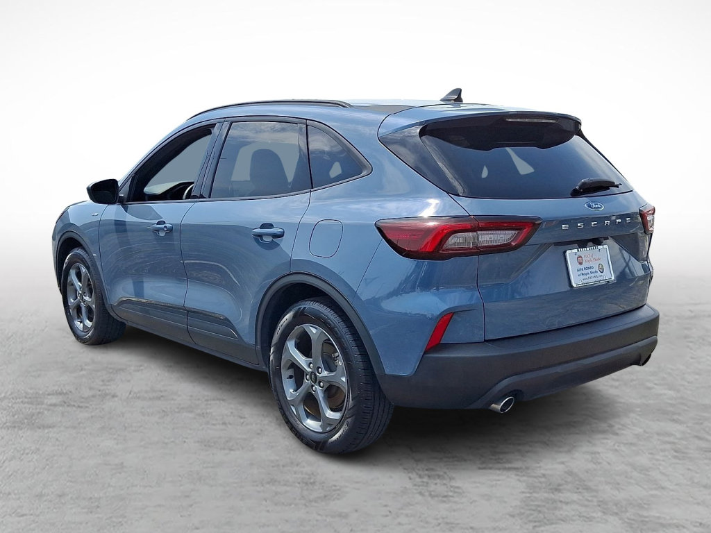 Used 2025 Ford Escape ST-Line FWD image 3