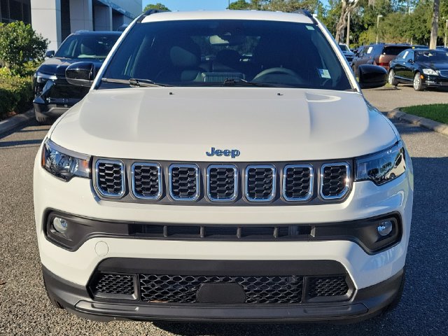 Used 2026 Jeep Compass Latitude AWD/4WD image 7