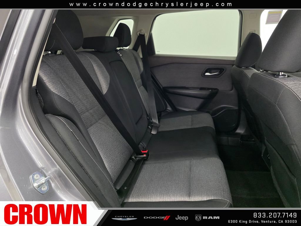 Used 2021 Nissan Rogue SV AWD/4WD image 15