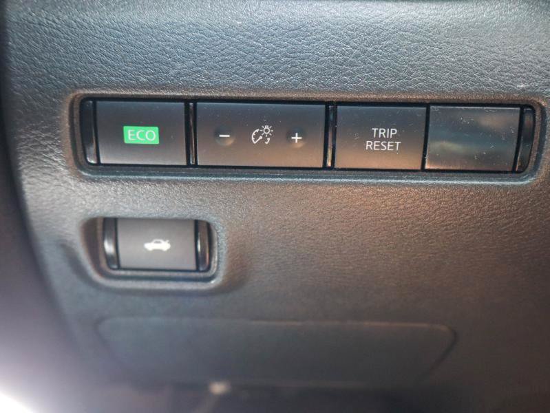 Used 2022 Nissan Sentra SR w/ Electronics Package FWD image 21