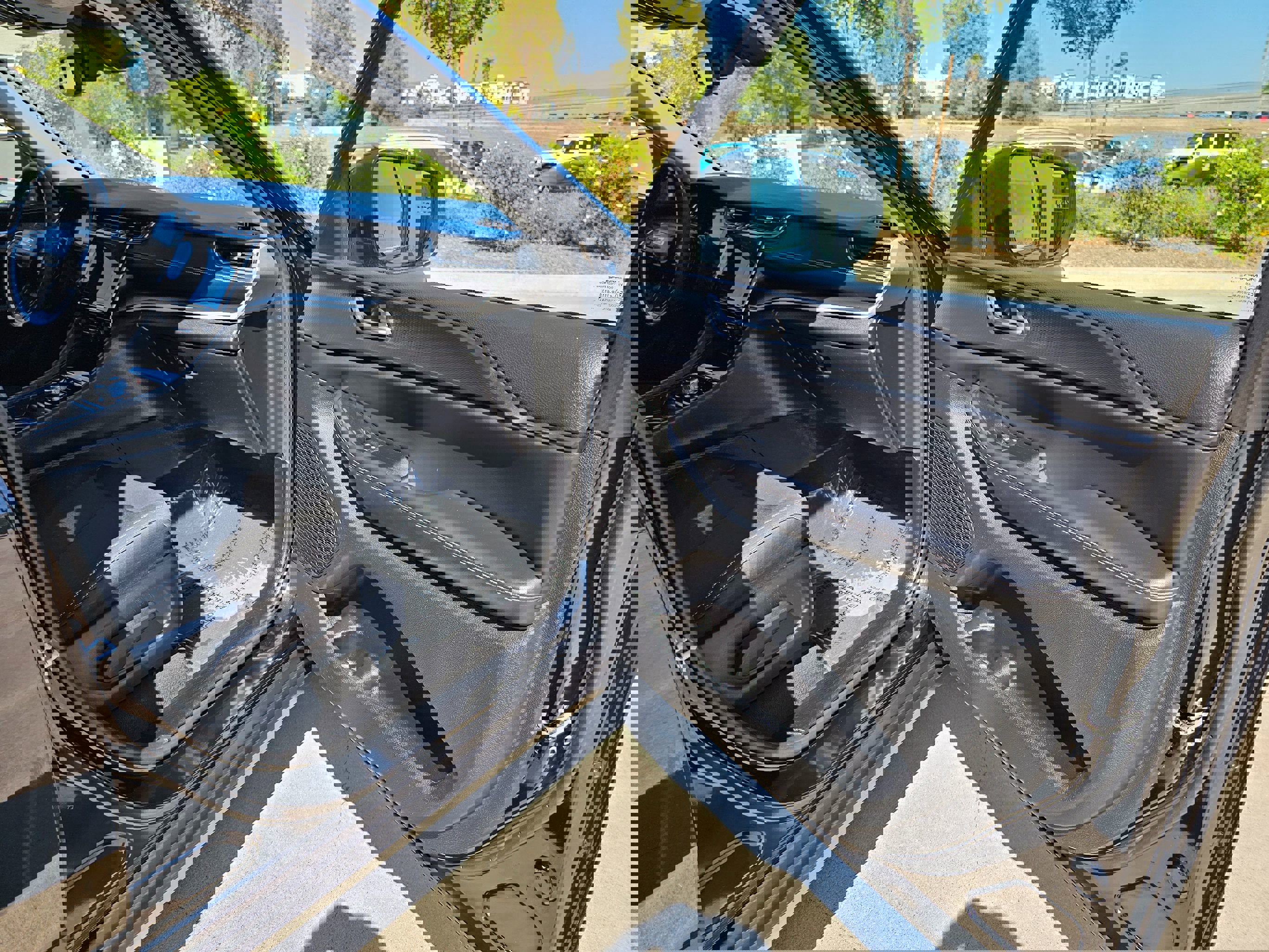 Used 2024 Jeep Grand Cherokee Laredo image 31