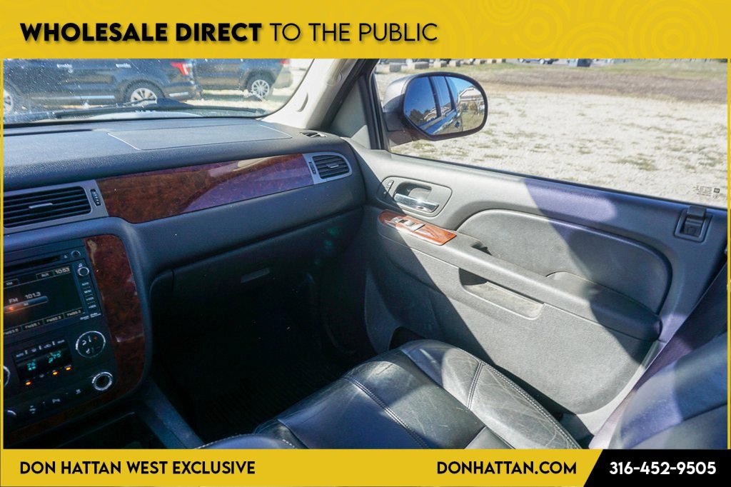 Used 2011 Chevrolet Suburban LT image 14