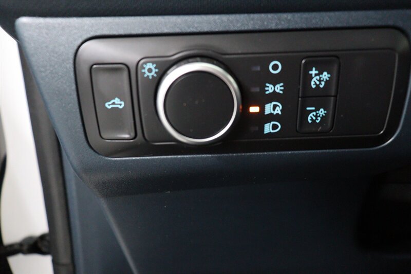 Used 2022 Ford Maverick XL w/ Equipment Group 100A Standard AWD/4WD image 17