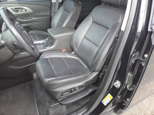 Used 2021 Chevrolet Traverse RS image 16
