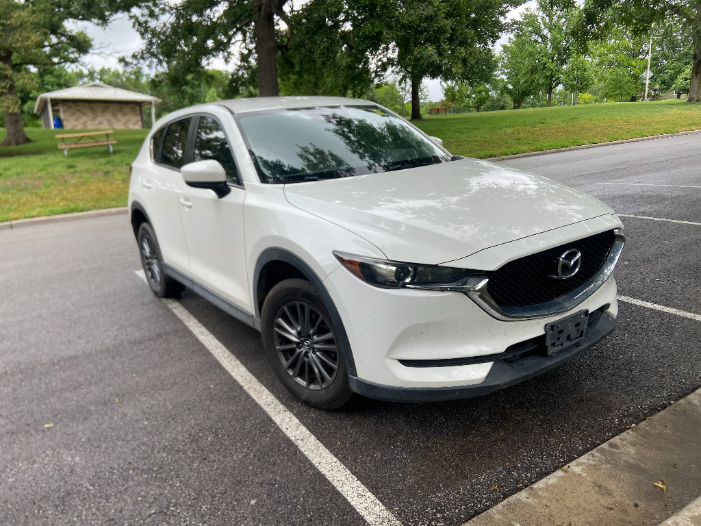 Used 2017 MAZDA CX-5 Touring FWD image 3