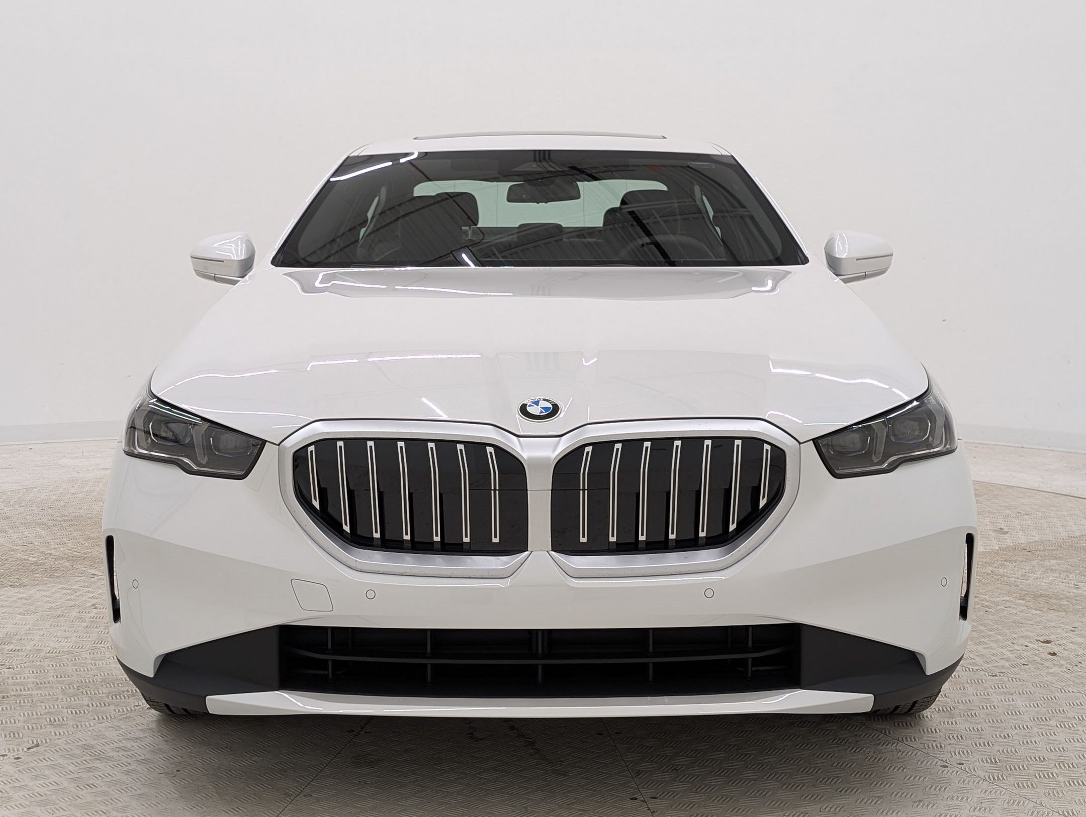 New 2026 BMW 530i RWD image 6