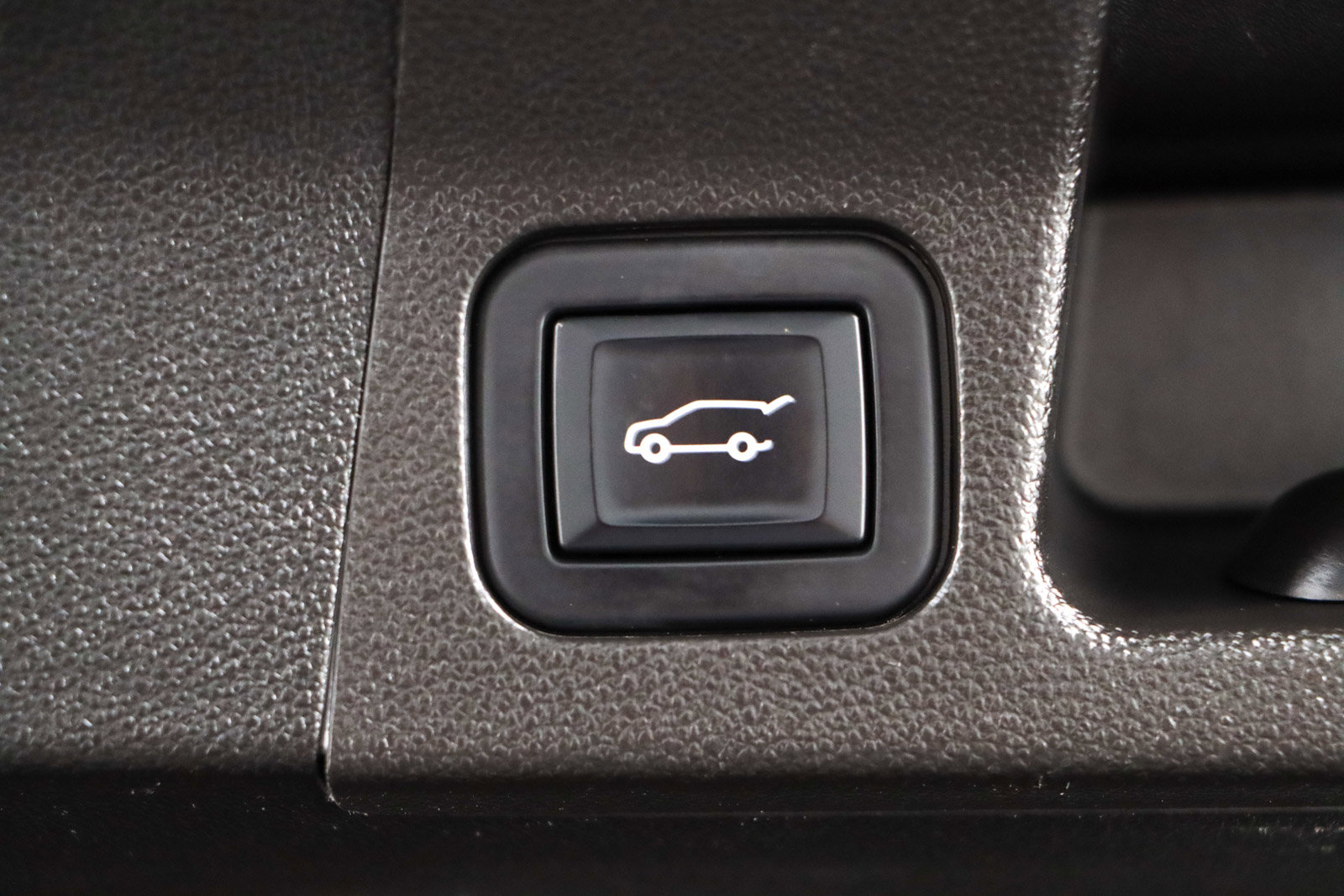 Used 2022 GMC Acadia AT4 w/ GMC Pro Grade Package AWD/4WD image 33