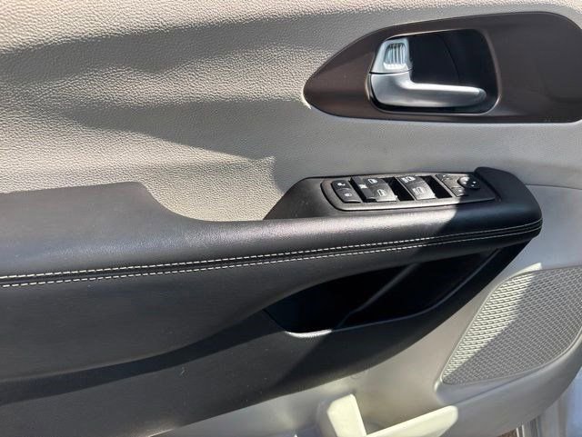 Used 2024 Chrysler Voyager LX FWD image 13
