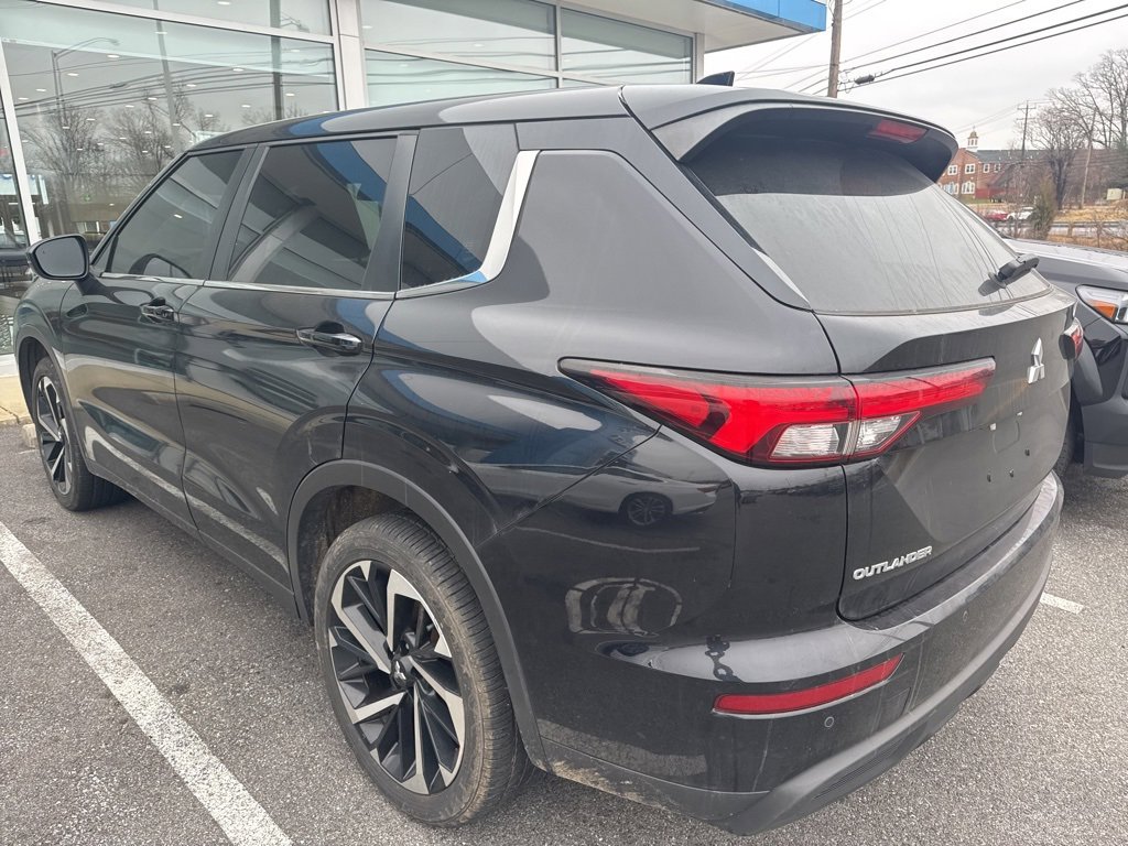 Used 2022 Mitsubishi Outlander ES image 6