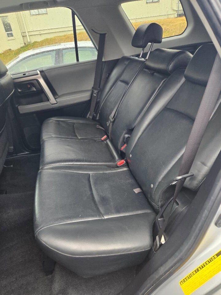 Used 2010 Toyota 4Runner SR5 image 11