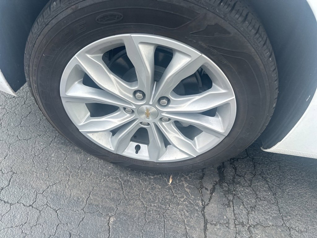 Used 2025 Chevrolet Malibu LT image 10