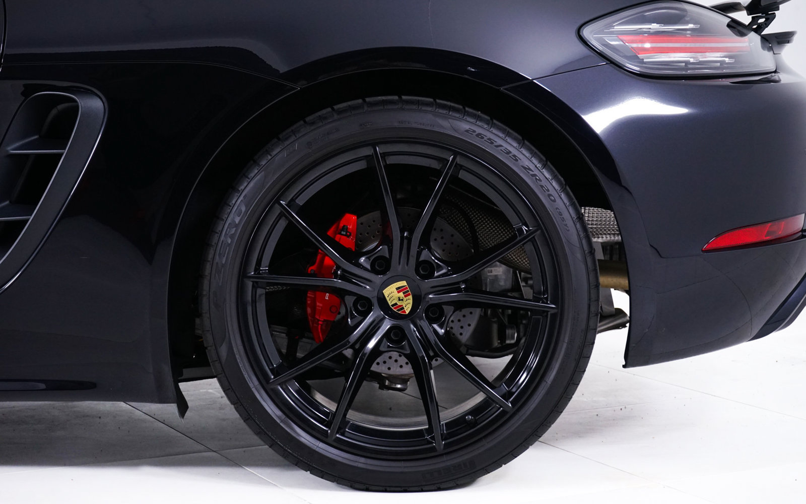 Used 2025 Porsche 718 Cayman S RWD image 12