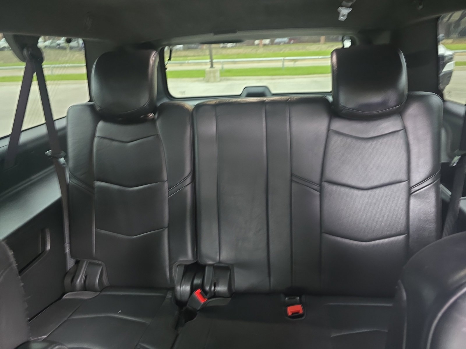Used 2018 Cadillac Escalade ESV Platinum RWD image 25