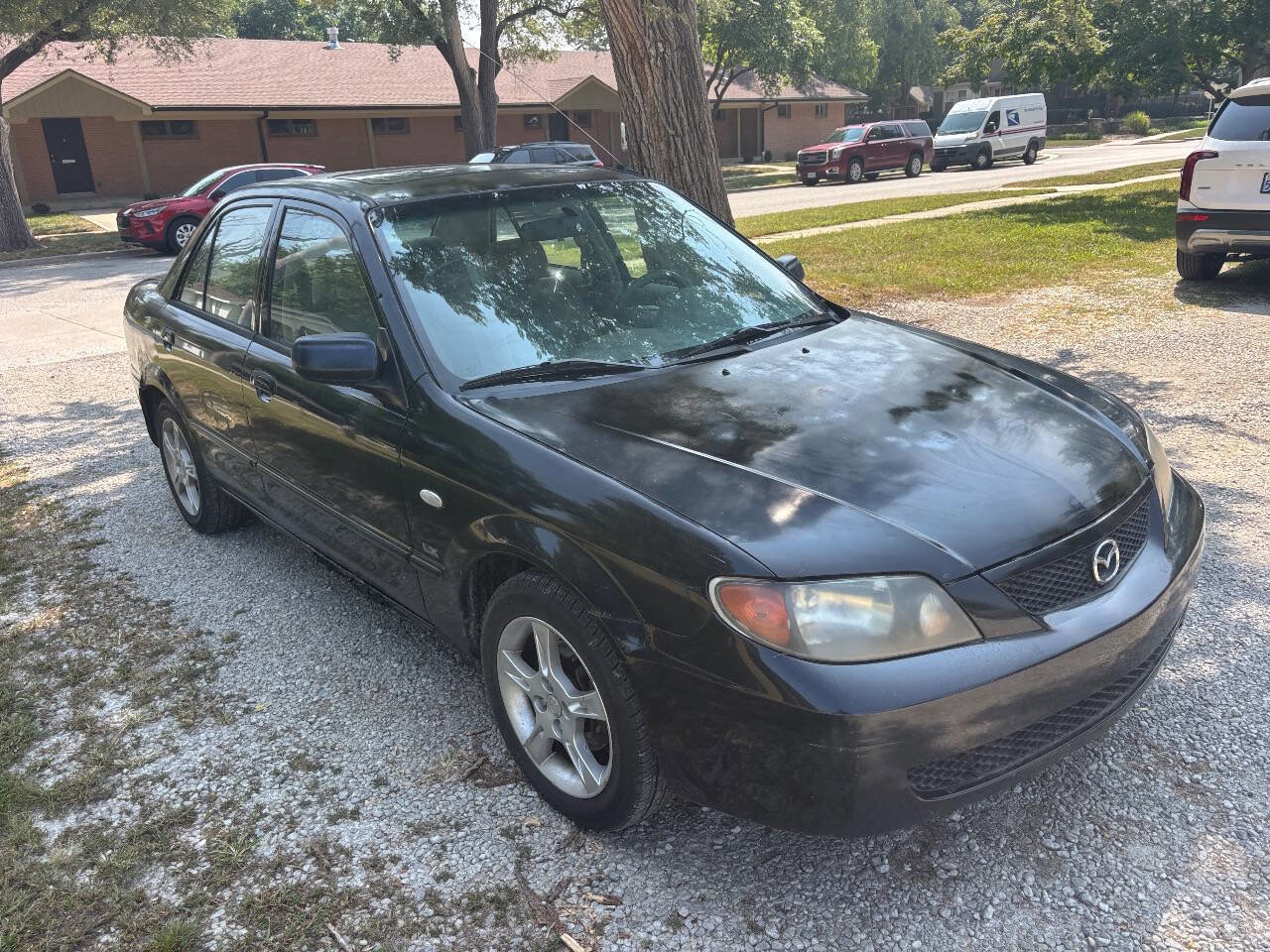 Used 2003 MAZDA Protege LX FWD image 2