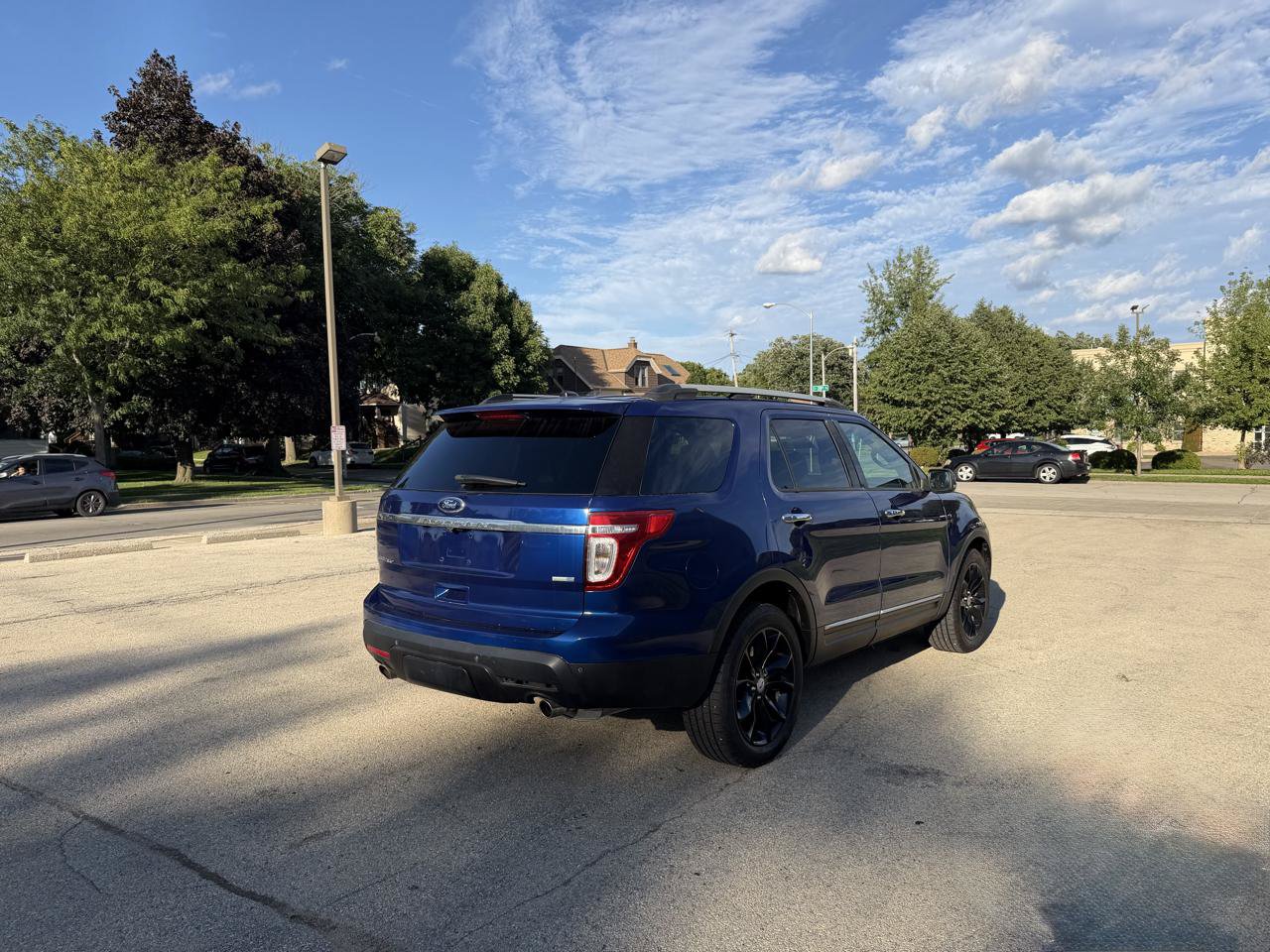 Used 2014 Ford Explorer Limited w/ Equipment Group 302A AWD/4WD image 7