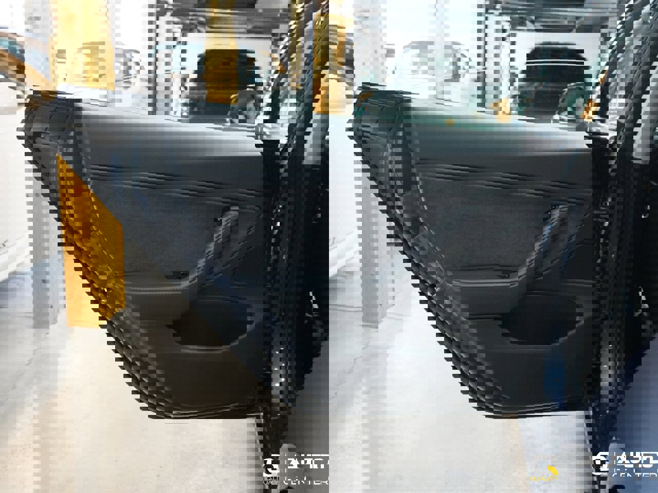 Used 2018 Tesla Model 3 Long Range image 22