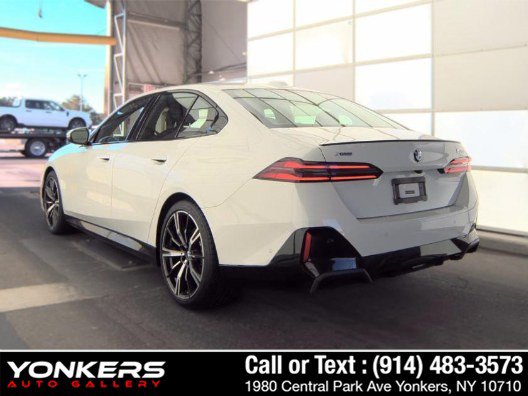 Used 2024 BMW 530i xDrive w/ M Sport Package AWD/4WD image 5