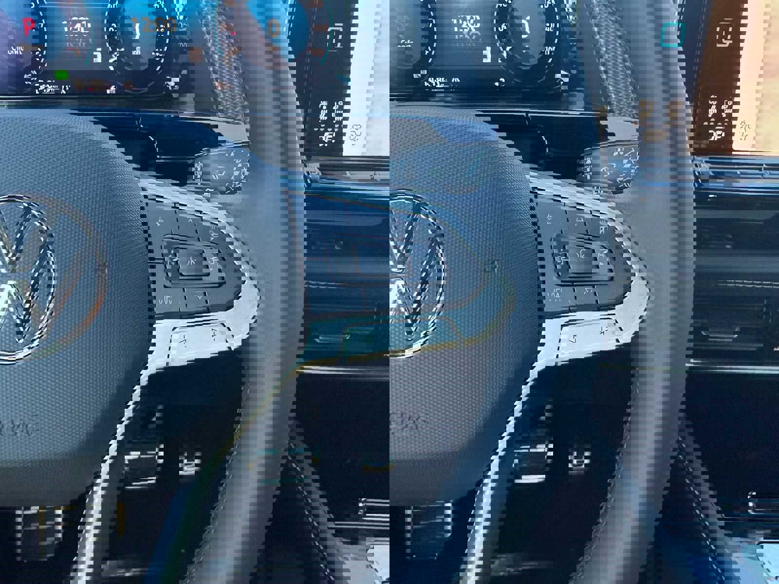 New 2026 Volkswagen Atlas Cross Sport SEL Premium R-Line image 15