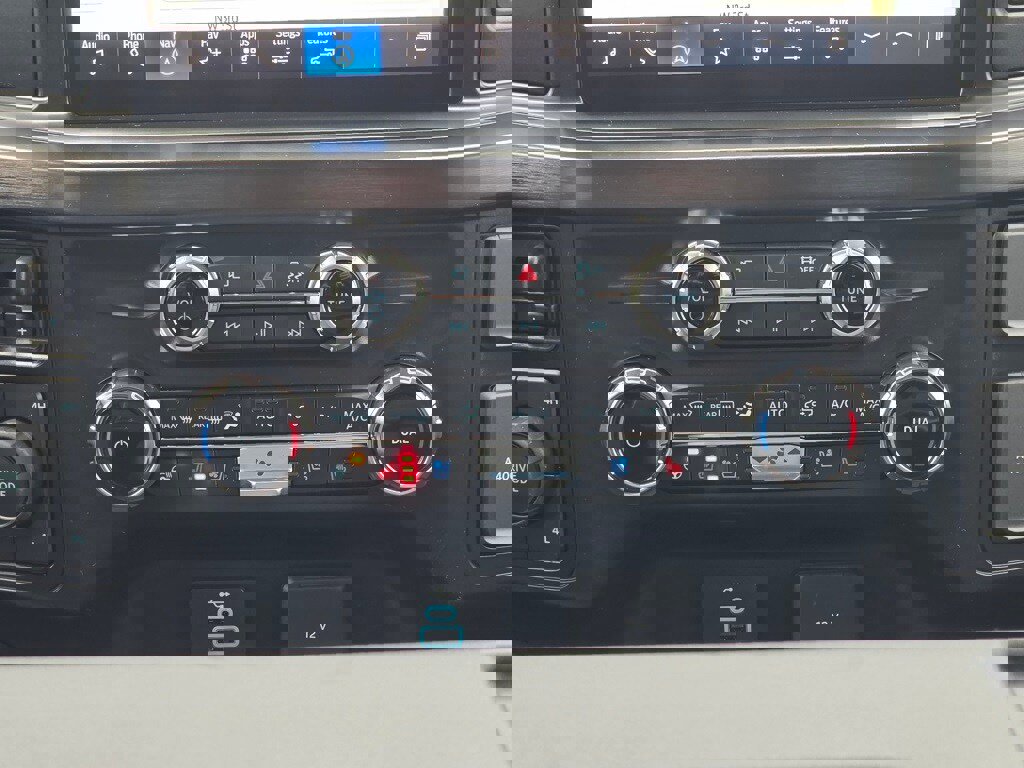 New 2026 Ford F350 Lariat w/ Chrome Package image 14