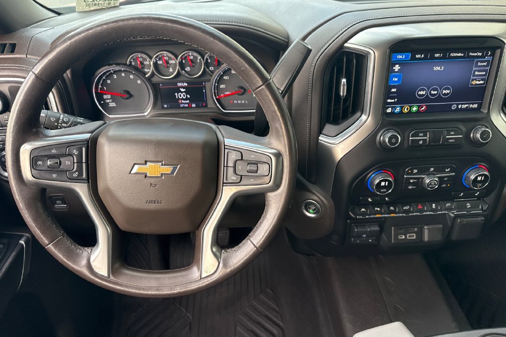 Used 2020 Chevrolet Silverado 1500 LTZ AWD/4WD image 16