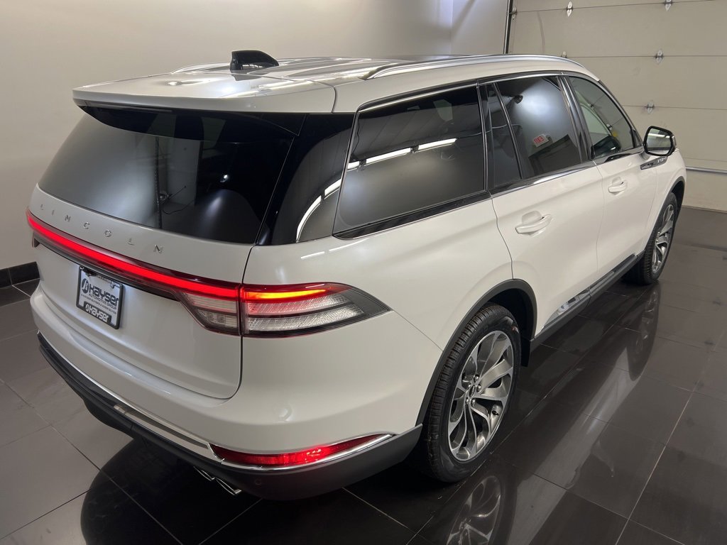Used 2026 Lincoln Aviator Reserve image 6